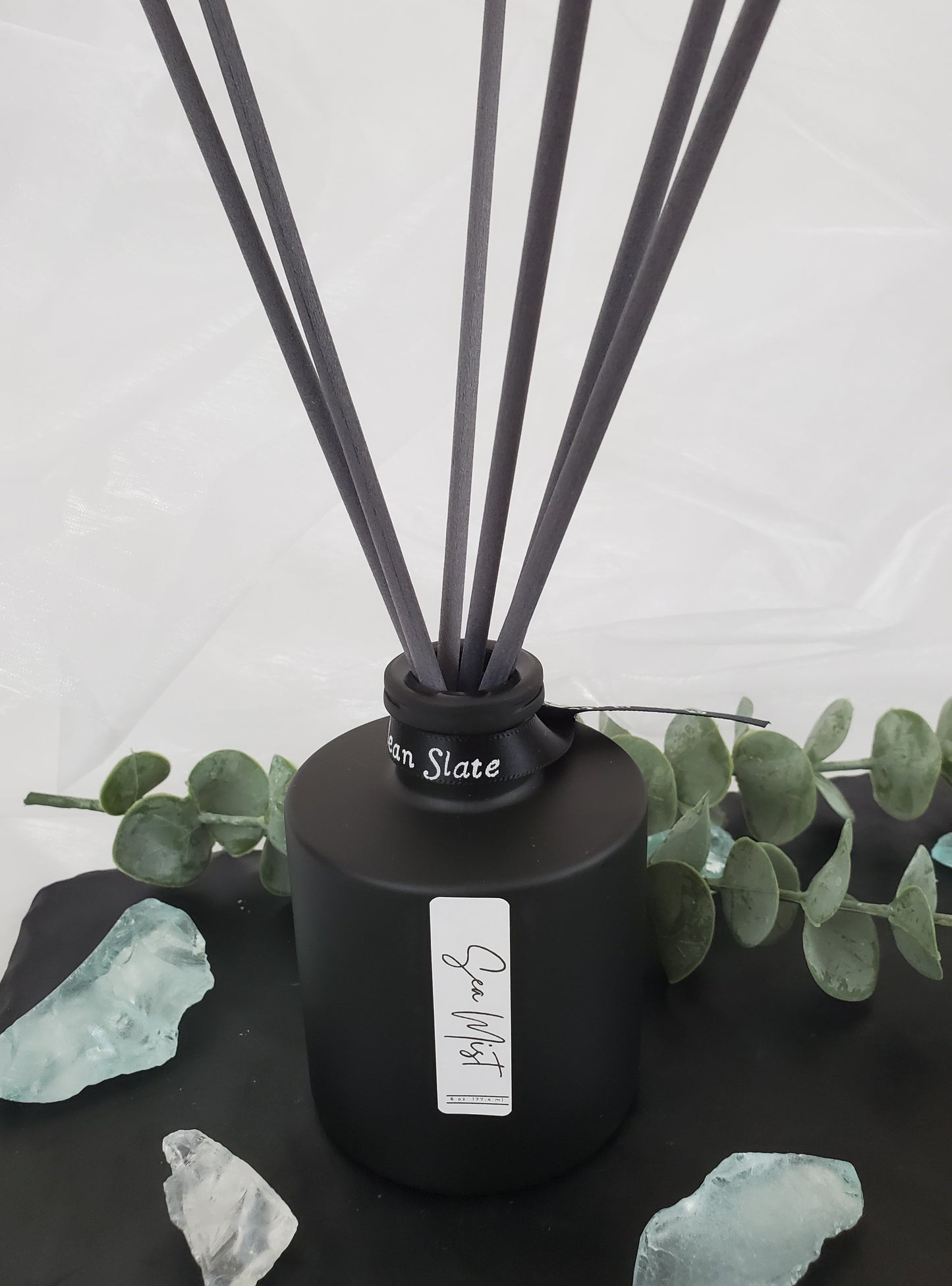 Sea Mist Matte Black Round Reed Diffuser 6 oz